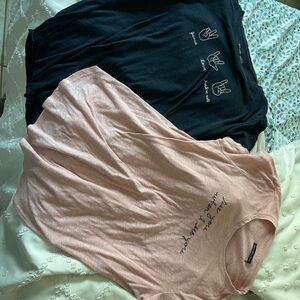 Abercrombie & Fitch Black and Pink Short Sleeve Tees